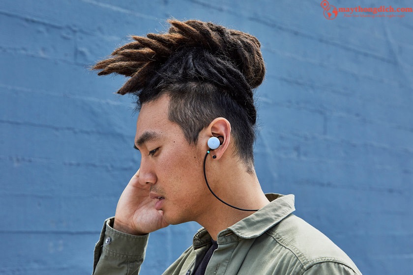 đeo tai nghe phiên dịch Google Pixel Buds đeo tai nghe phiên dịch Google Pixel Buds