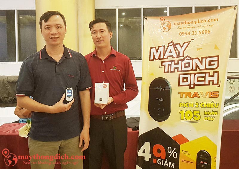 Anh Lam Nguyen CEO ANKER Việt Nam Đã Dùng Máy Phiên Dịch Travis Touch Plus