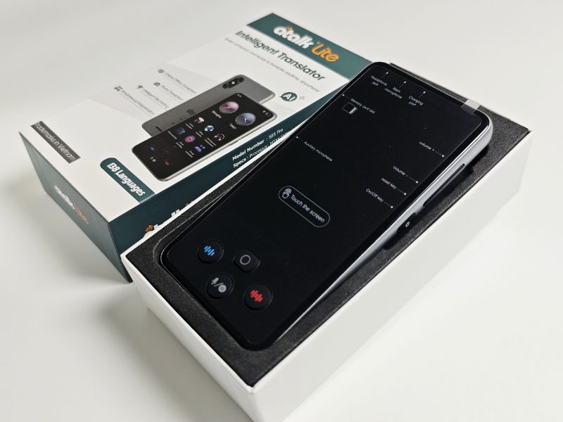 Cận Cảnh Thiết Kế Trên Máy Dịch ATalk Lite